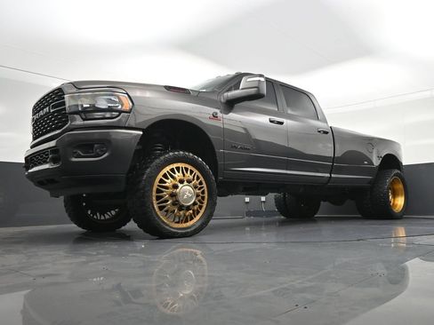Used 2024 RAM 3500 Big Horn w/ Night Edition AWD/4WD image 26