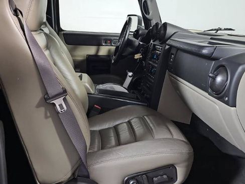 Used 2005 HUMMER H2 w/ Preferred Equipment Group AWD/4WD image 8