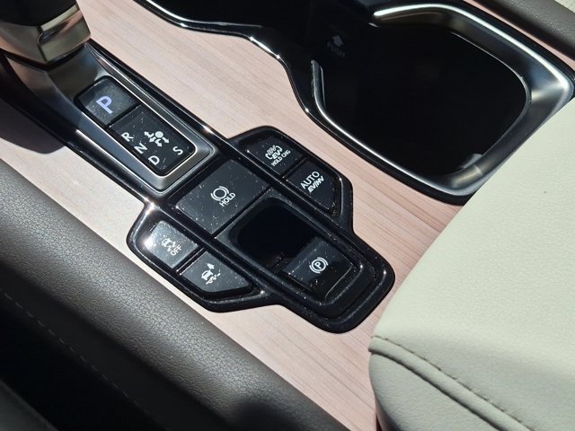 Used 2024 Lexus RX 450h AWD w/ Convenience Package image 25