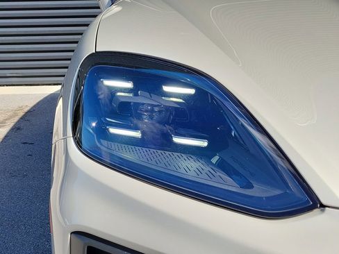 New 2026 Porsche Cayenne image 15