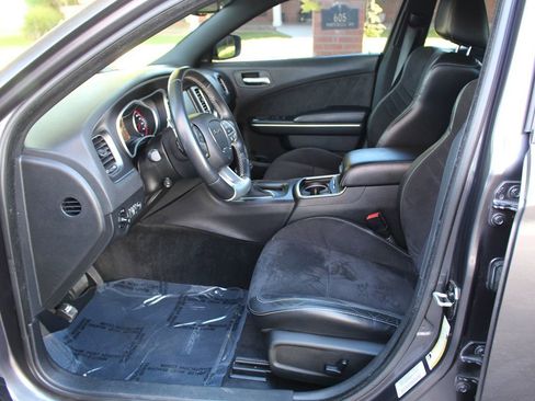 Used 2015 Dodge Charger SRT w/ Harman/Kardon Audio Group image 8