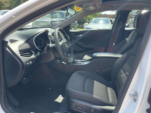 Used 2024 Chevrolet Malibu LT FWD image 4