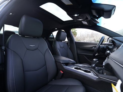 Used 2022 Cadillac CT4 Premium Luxury image 9