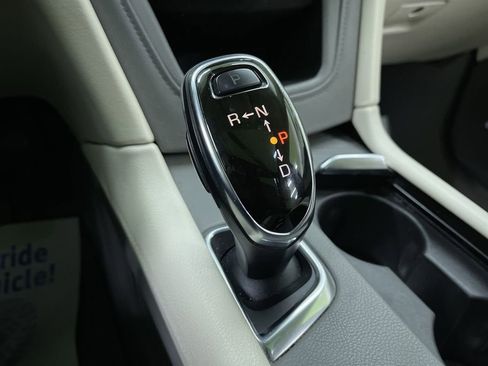 Used 2017 Cadillac XT5 Luxury w/ Driver Awareness Package image 26