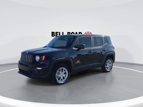 Used 2023 Jeep Renegade Latitude image 4