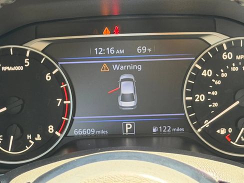 Used 2020 Nissan Altima 2.5 SR FWD image 24