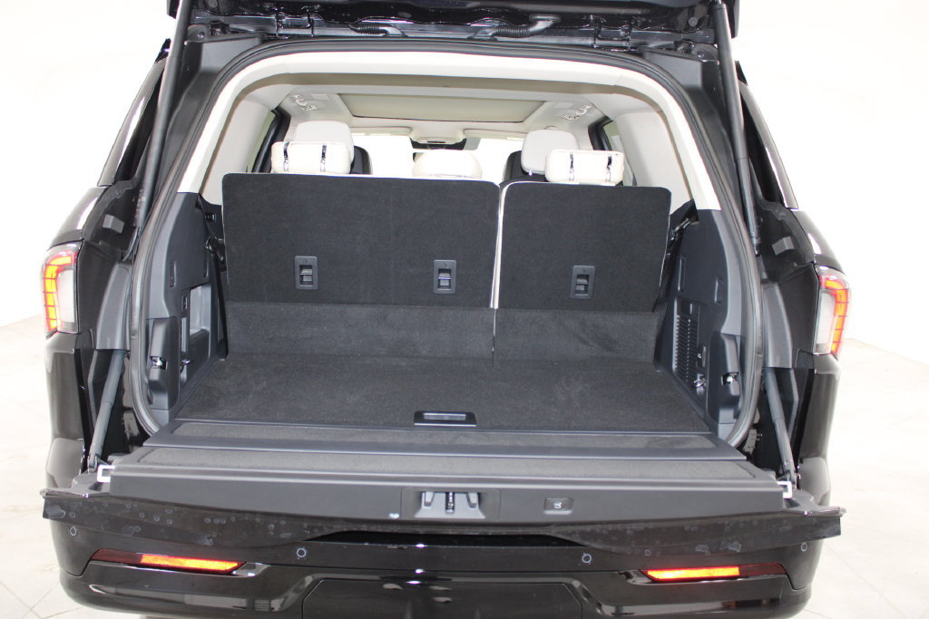 New 2027 Lincoln Navigator Reserve w/ Jet Appearance Package AWD/4WD image 32