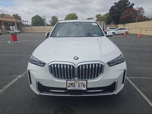 Used 2025 BMW X5 sDrive40i RWD image 3