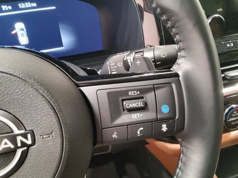 Used 2023 Nissan Pathfinder Platinum w/ Cargo Package AWD/4WD image 25