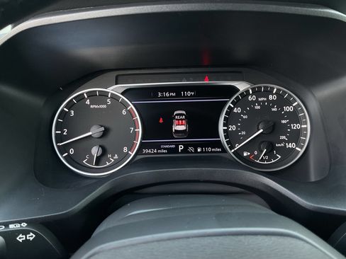Used 2025 Nissan Rogue SV FWD image 38
