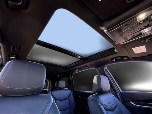 Certified 2025 Cadillac XT6 Premium Luxury image 20