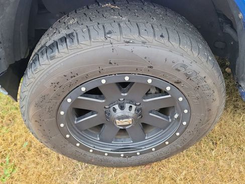 Used 2018 Toyota Tacoma SR5 image 8