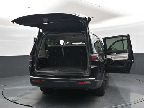 Used 2022 Jeep Wagoneer Series I AWD/4WD image 50