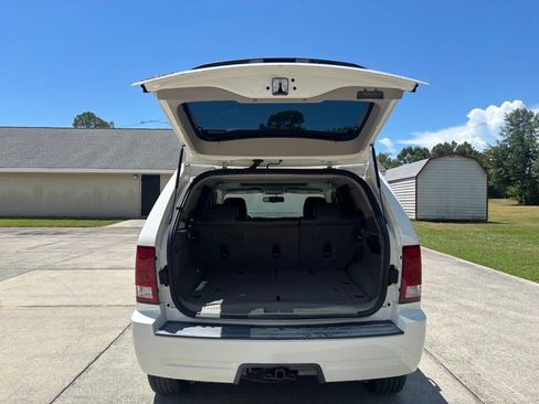 Used 2009 Jeep Grand Cherokee Laredo AWD/4WD image 15