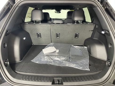 New 2026 Chevrolet Equinox LT w/ Convenience Package II AWD/4WD image 14