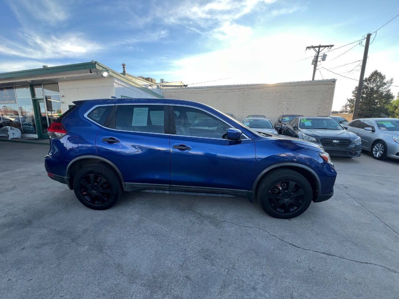 Used 2017 Nissan Rogue S AWD/4WD image 22