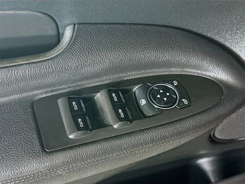 Used 2015 Lincoln MKT EcoBoost w/ Equipment Group 201A image 25