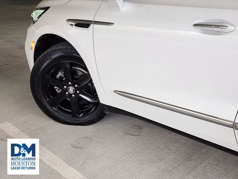 Used 2024 Buick Enclave Essence w/ Sport Touring Edition image 18