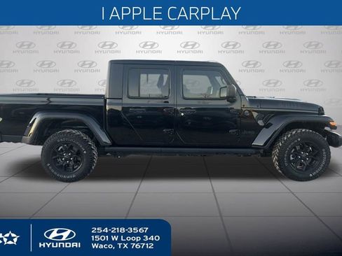 Used 2024 Jeep Gladiator Willys image 5