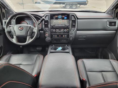 Used 2021 Nissan Titan PRO-4X image 11
