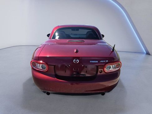 Used 2010 MAZDA MX-5 Miata Grand Touring w/ Premium Pkg RWD image 4