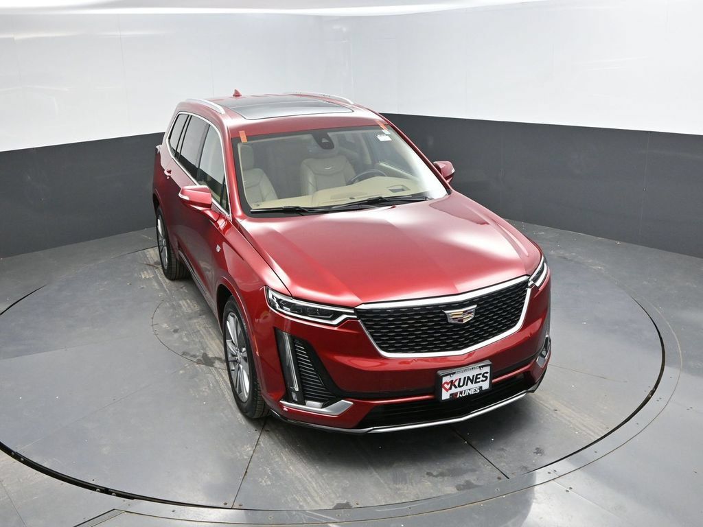 Used 2021 Cadillac XT6 Premium Luxury w/ Platinum Package AWD/4WD image 28