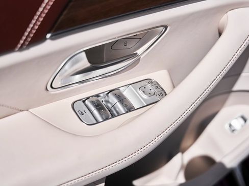 Used 2026 Mercedes-Benz Maybach GLS 600 4MATIC image 33