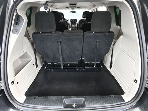 Used 2016 Dodge Grand Caravan SXT FWD image 35