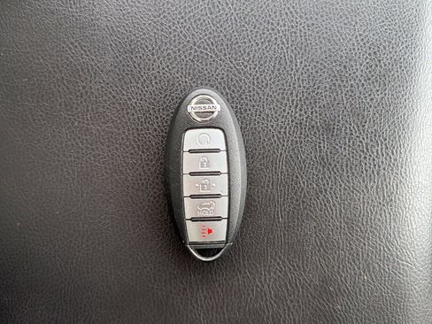 Used 2017 Nissan Pathfinder SL image 91