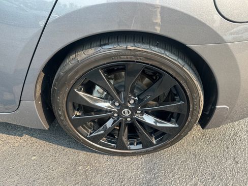 Used 2021 Nissan Maxima SR w/ Sport Mat Group FWD image 28