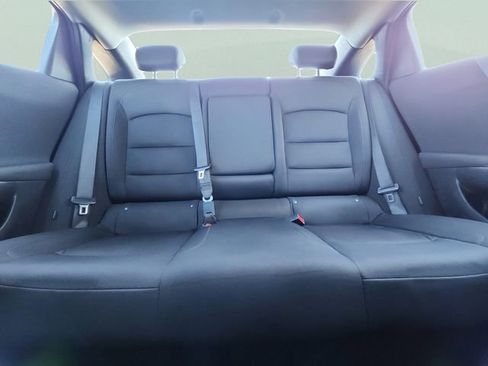 Used 2020 Chevrolet Malibu LT image 18