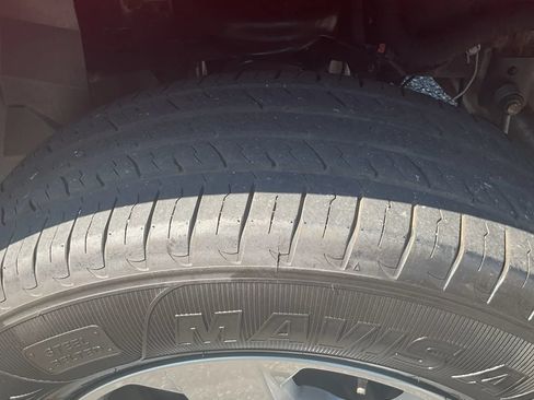 Used 2020 RAM 1500 Big Horn AWD/4WD image 14
