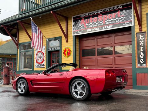 Used 2000 Chevrolet Corvette Convertible w/ Performance Handling Pkg image 14