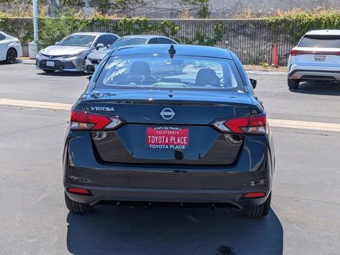 Used 2025 Nissan Versa SV FWD image 9