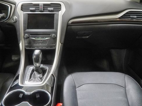 Used 2015 Ford Fusion SE w/ Equipment Group 202A image 34