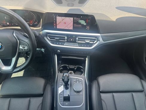 Used 2021 BMW 330i Sedan w/ Convenience Package RWD image 12