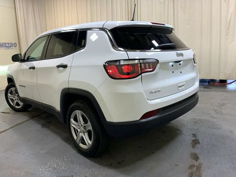 Used 2024 Jeep Compass Sport AWD/4WD image 5