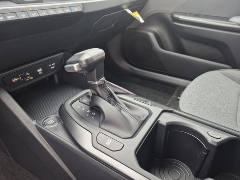 New 2026 Kia K4 FWD image 9