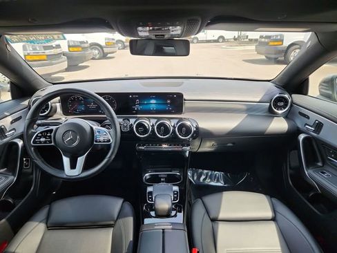 Used 2020 Mercedes-Benz CLA 250 4MATIC image 33