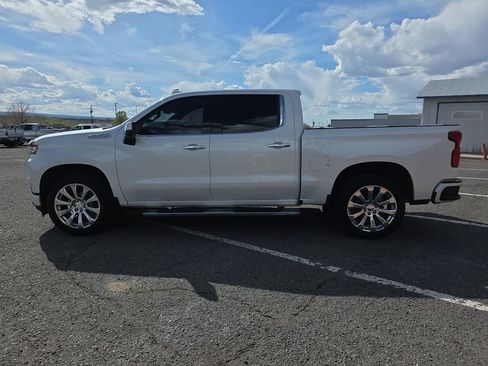 Used 2019 Chevrolet Silverado 1500 High Country w/ Technology Package image 4
