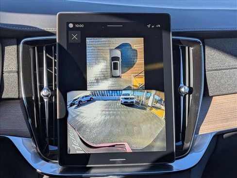 New 2026 Volvo XC90 B5 Plus w/ Protection Package image 15