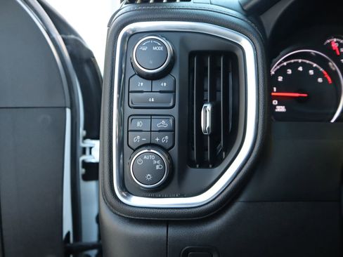 Used 2023 Chevrolet Silverado 2500 LT w/ Convenience Package image 39