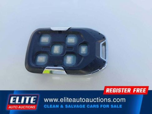 Used 2017 Chevrolet Suburban LT image 22