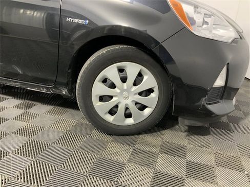 Used 2014 Toyota Prius C Two image 28
