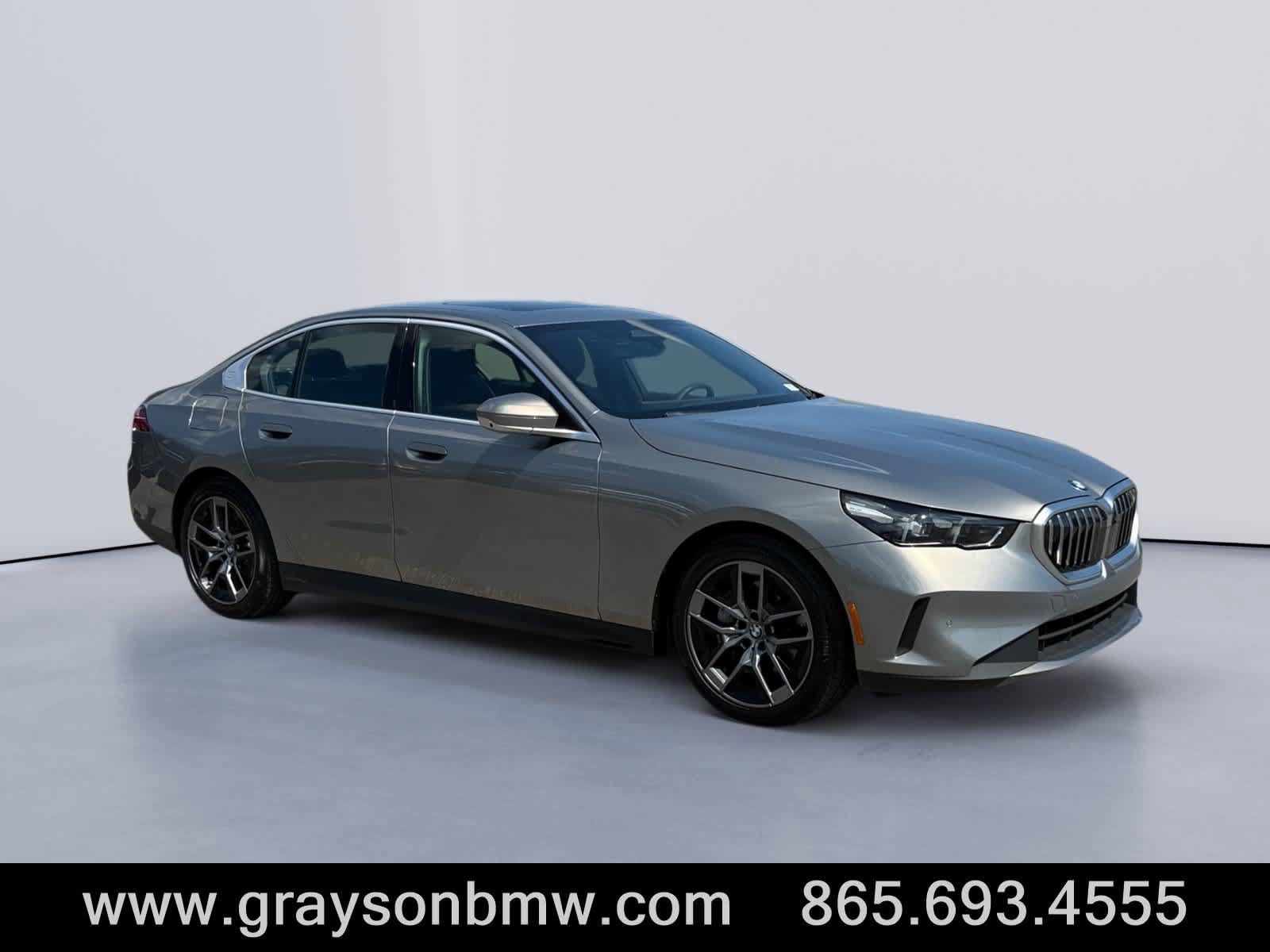 Used 2026 BMW 540i xDrive w/ Premium Package AWD/4WD image 1