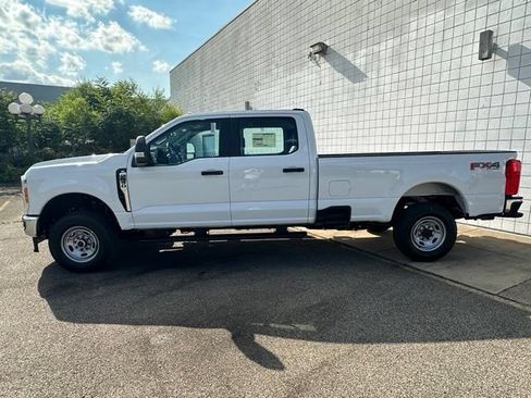 New 2026 Ford F250 XL w/ FX4 Off-Road Package AWD/4WD image 2