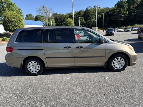 Used 2010 Honda Odyssey LX image 11