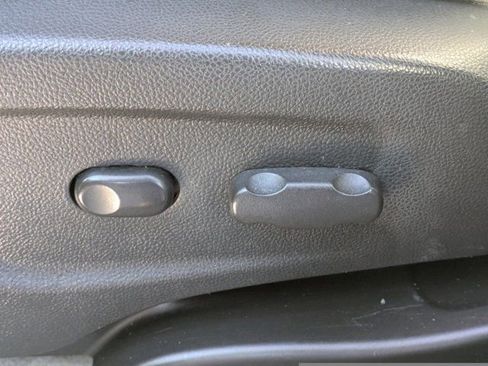 Used 2016 Buick Encore FWD image 17