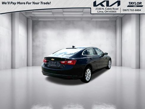 Used 2025 Chevrolet Malibu LT FWD image 2
