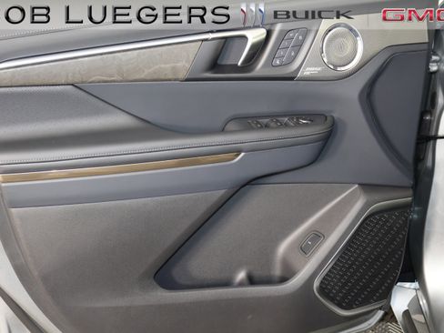 New 2026 Buick Enclave Avenir w/ Super Cruise Package image 7